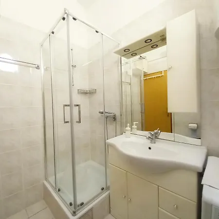 Apartment Karlo *