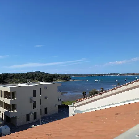 Апартаменты Karlo *